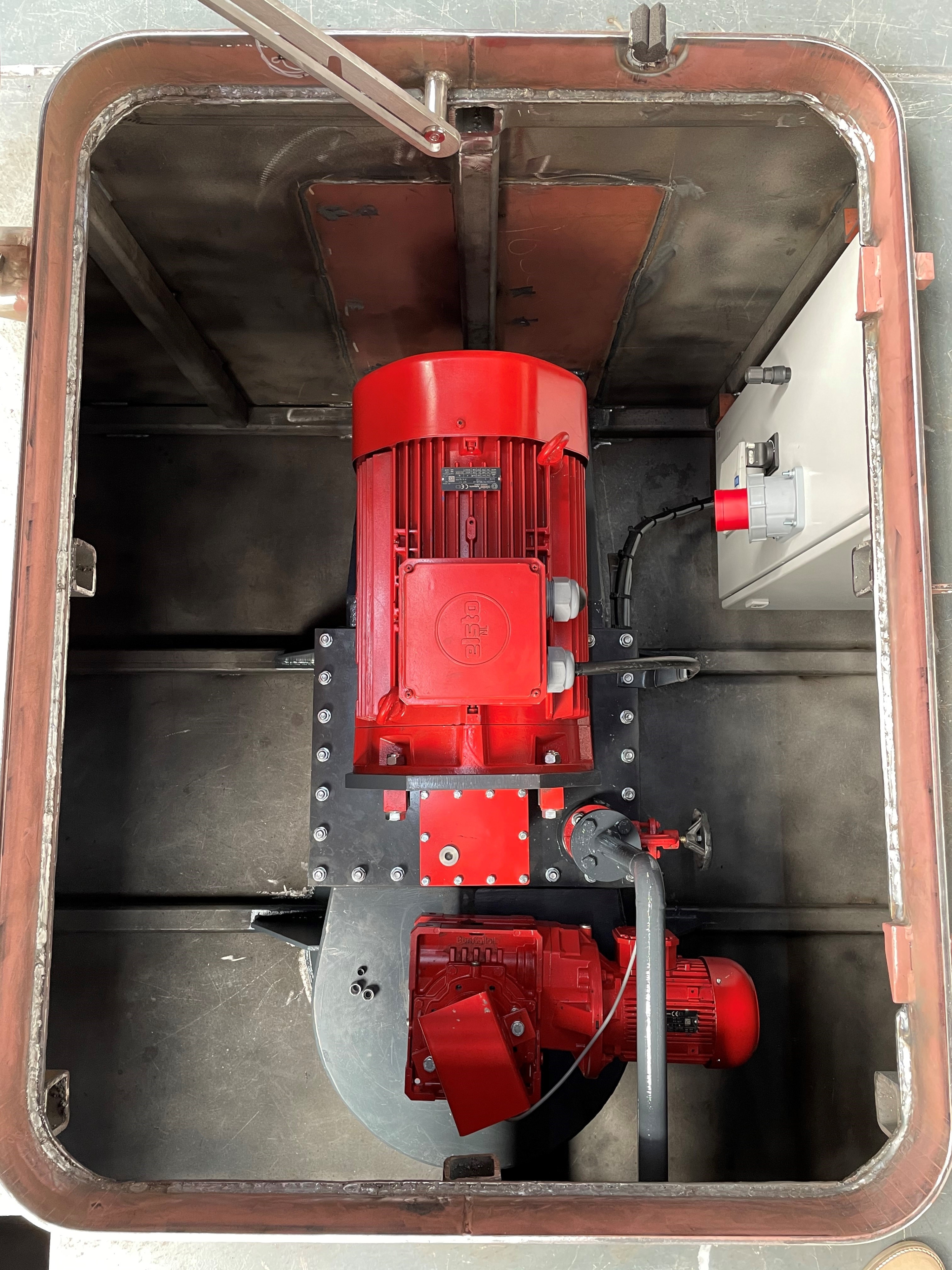 Tunnel / Steering Grid Combination Bow Thruster
