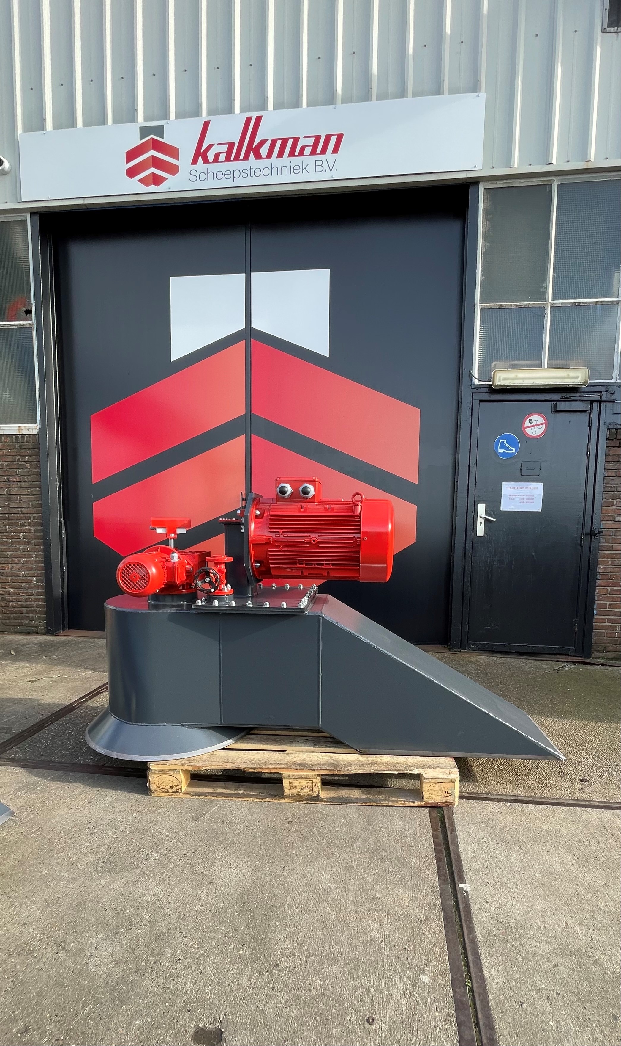 Tunnel / Steering Grid Combination Bow Thruster